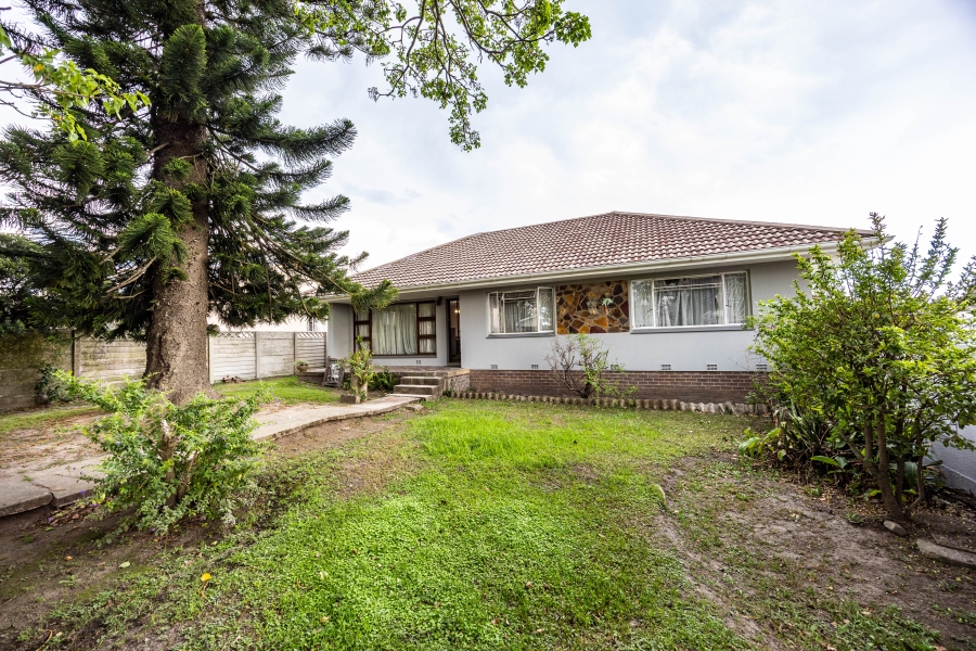 3 Bedroom Property for Sale in Summerpride Eastern Cape